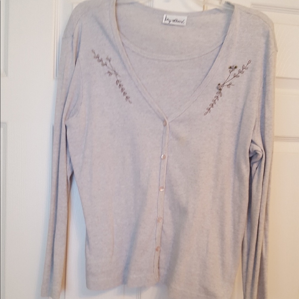 Long sleeve blouse.
